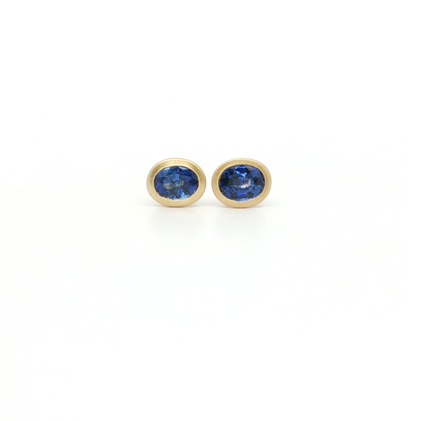 Blue Sapphire Oval Bezel Earring 0.76ct 18K Yellow Gold
