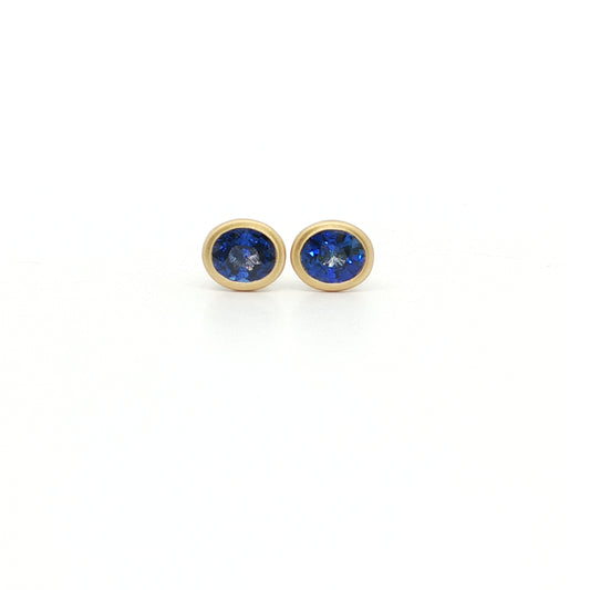 Blue Sapphire Oval Bezel Earring 0.86ct 18K Yellow Gold