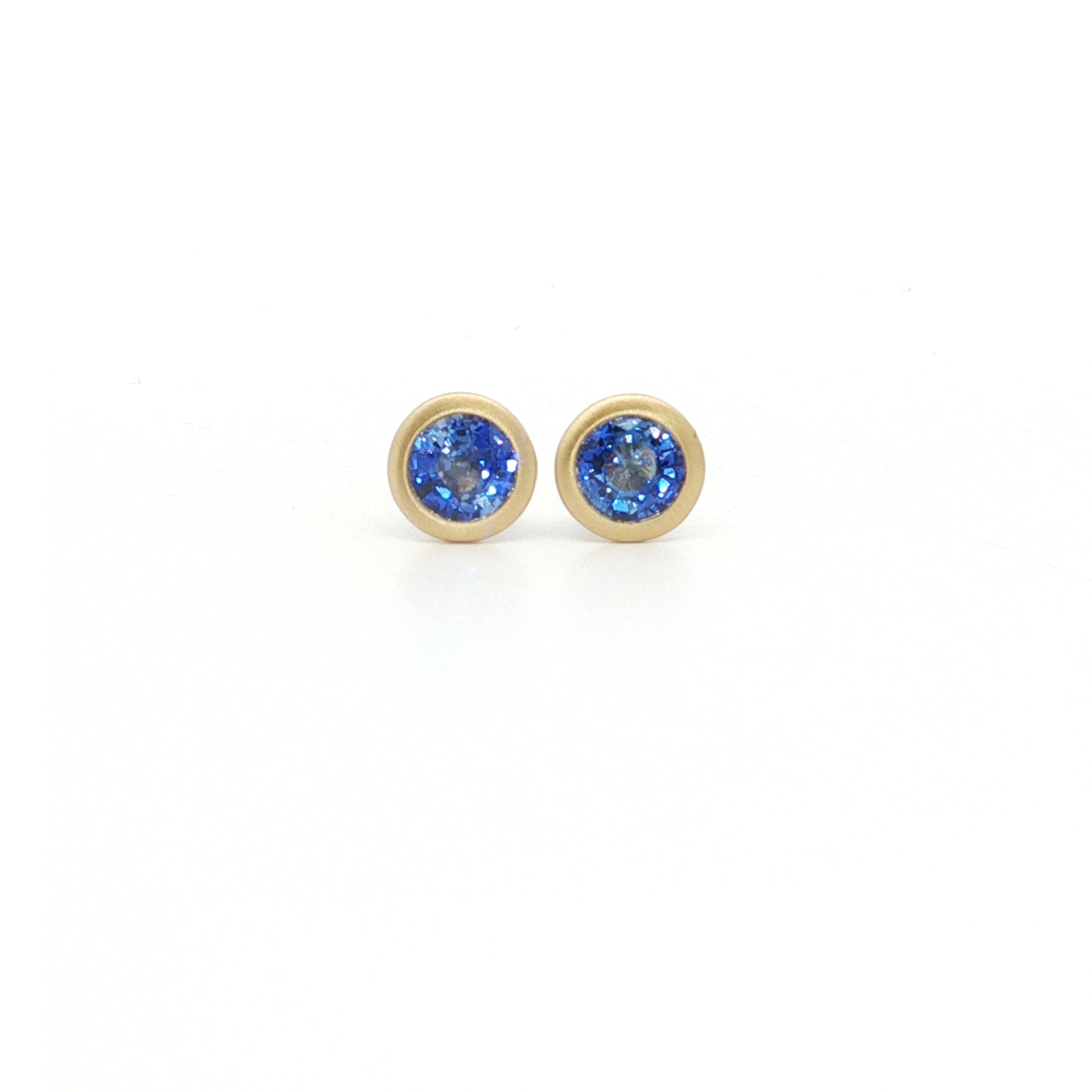 Blue Sapphire Round Bezel Earring 0.76ct 18K Yellow Gold