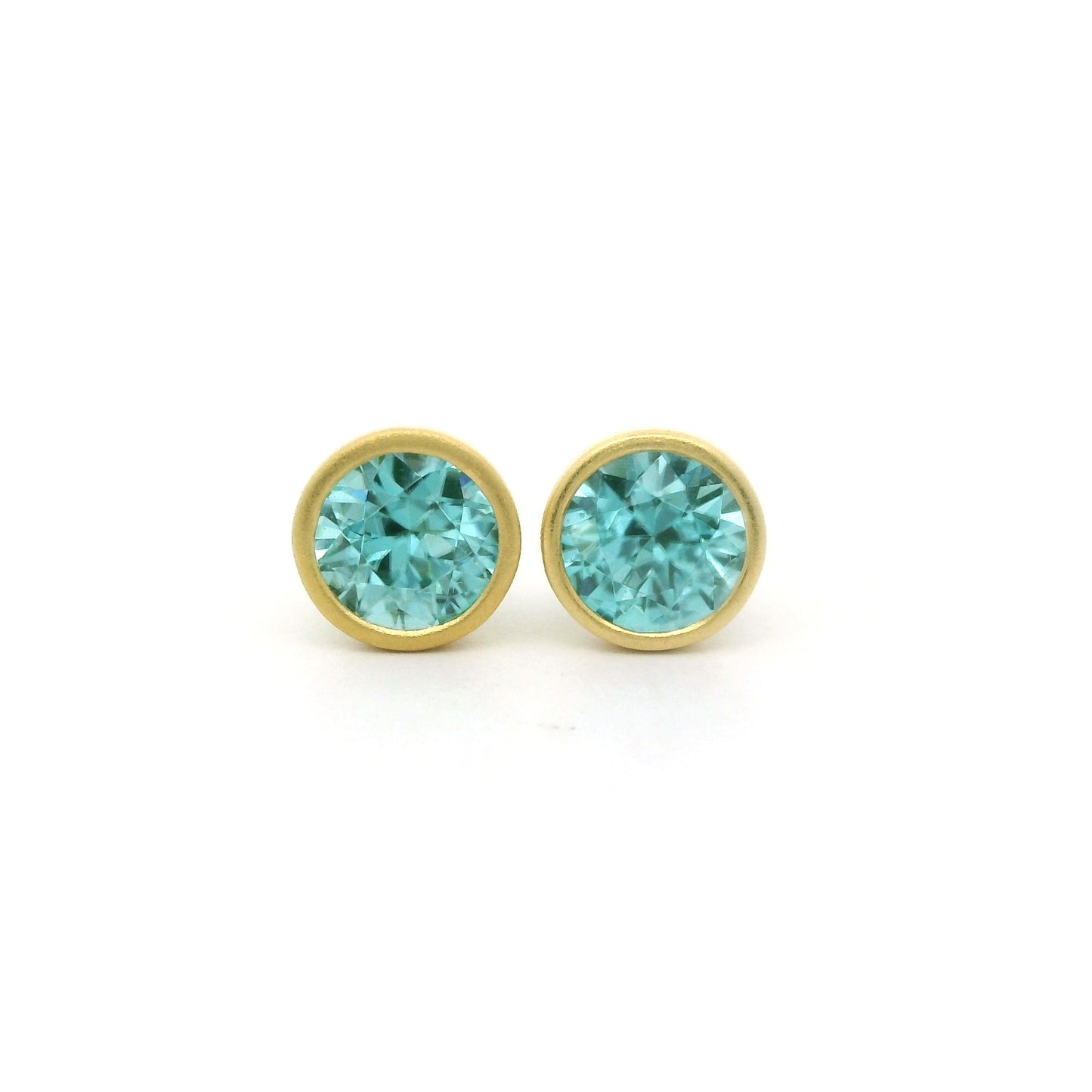 Blue Zircon Round Bezel Earring 1.38ct 18K Yellow Gold (3)