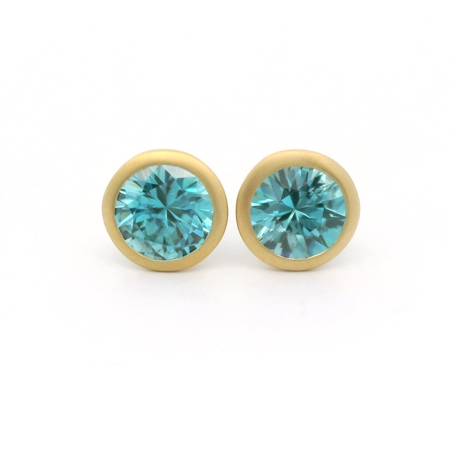 Blue Zircon Round Bezel Earring 3.31ct 18K Yellow Gold