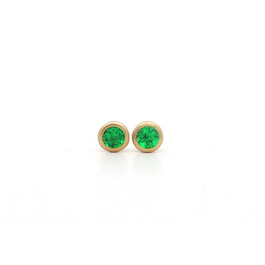 Emerald Round Bezel Earring 0.45ct 18K Yellow Gold