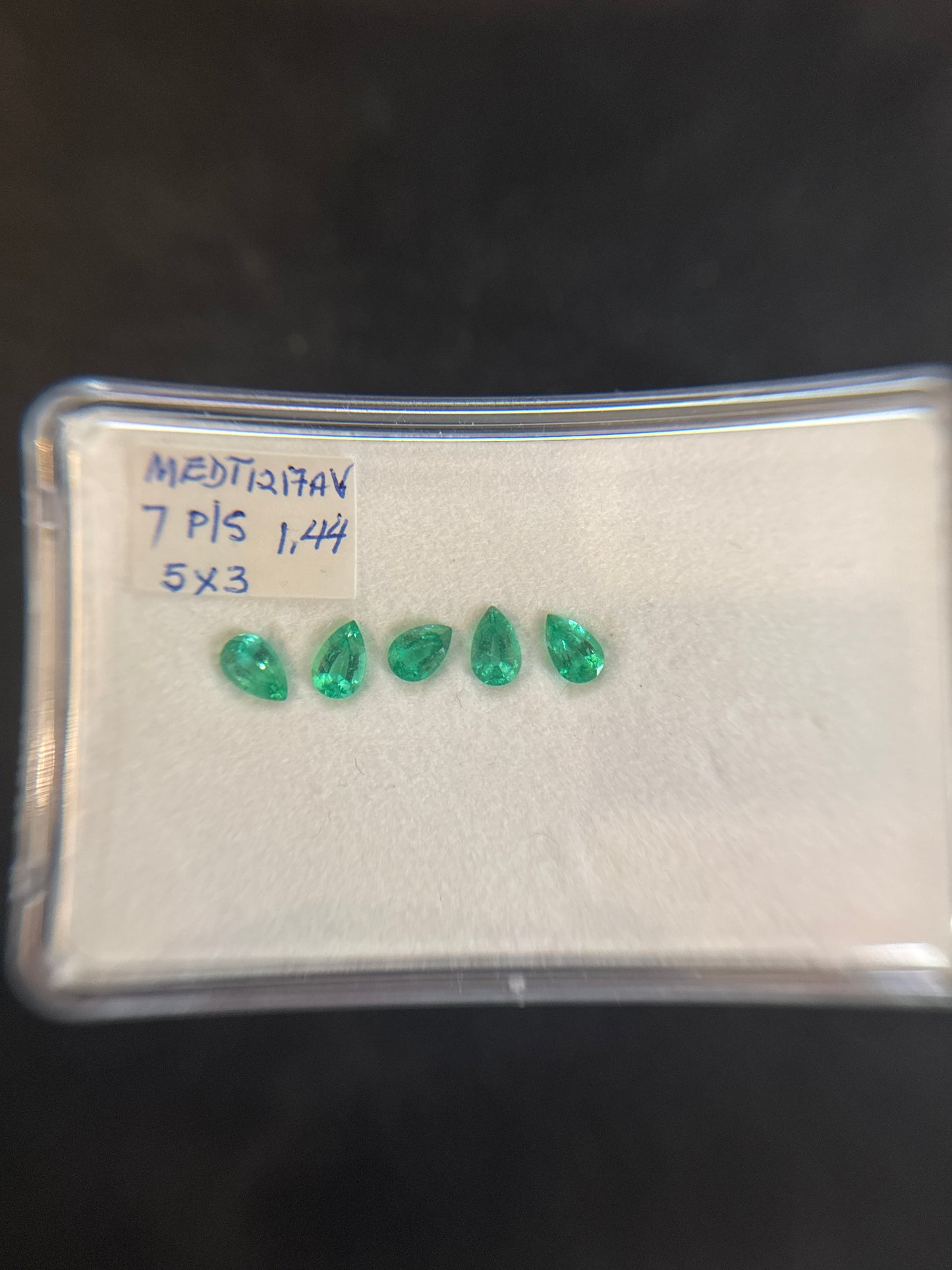 ZAMB EM PS STE (O) 1.05CTW 5PCS 5X3MM KC9600