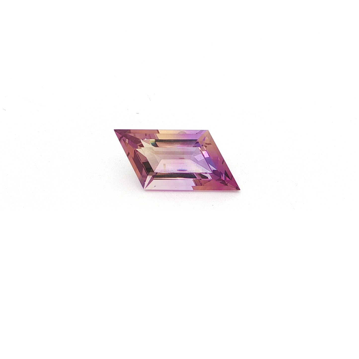 Fancy Cut 5.54ct (H) 20.36x8.77mm 40pct