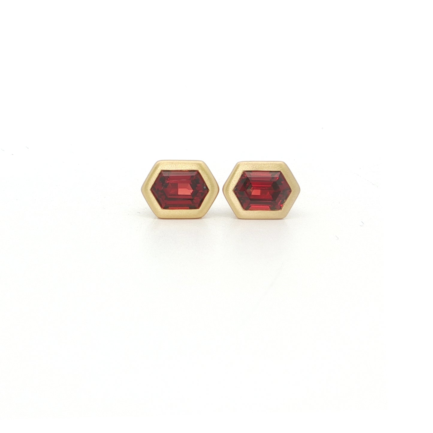 Garnet Hexagon Bezel Earring 1.13ct 18K Yellow Gold