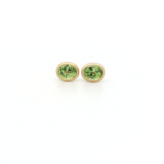 Green Sapphire Oval Bezel Earring 1.00ct 18K Yellow Gold (3)
