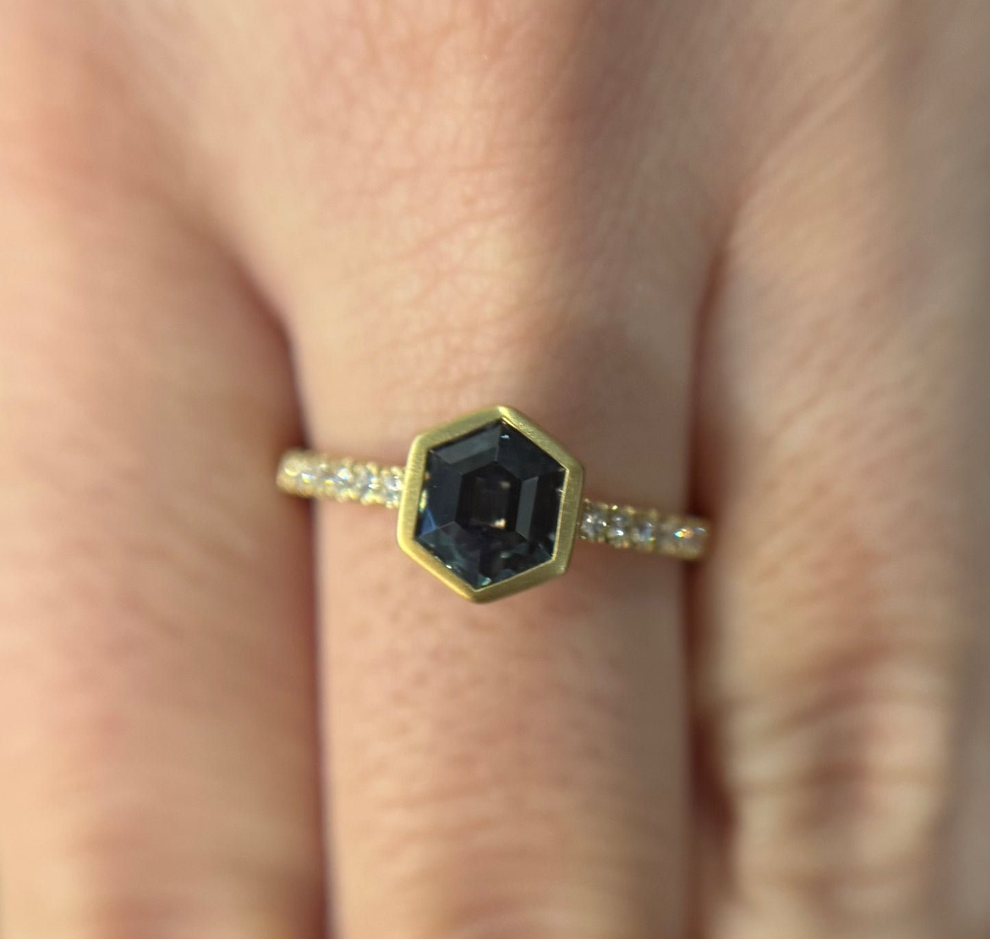 Montana Sapphire Hexagon Skinny Stack Ring 1.05/0.12ct 18K Yellow Gold Size 7