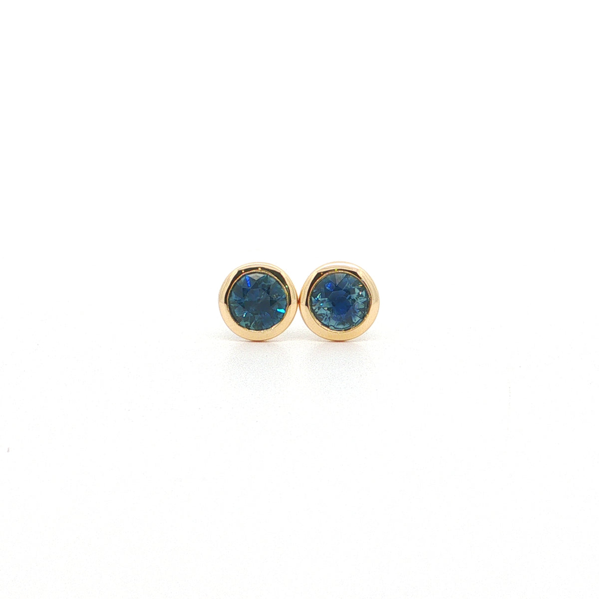 Montana Sapphire Round Bezel Earring 0.78ct 18K Yellow Gold