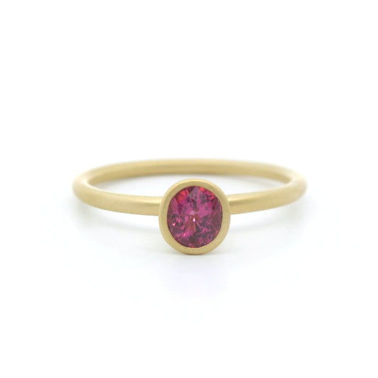 Pink Sapphire Oval Yumdrop Ring 0.56ct 18K Yellow Gold Size 7