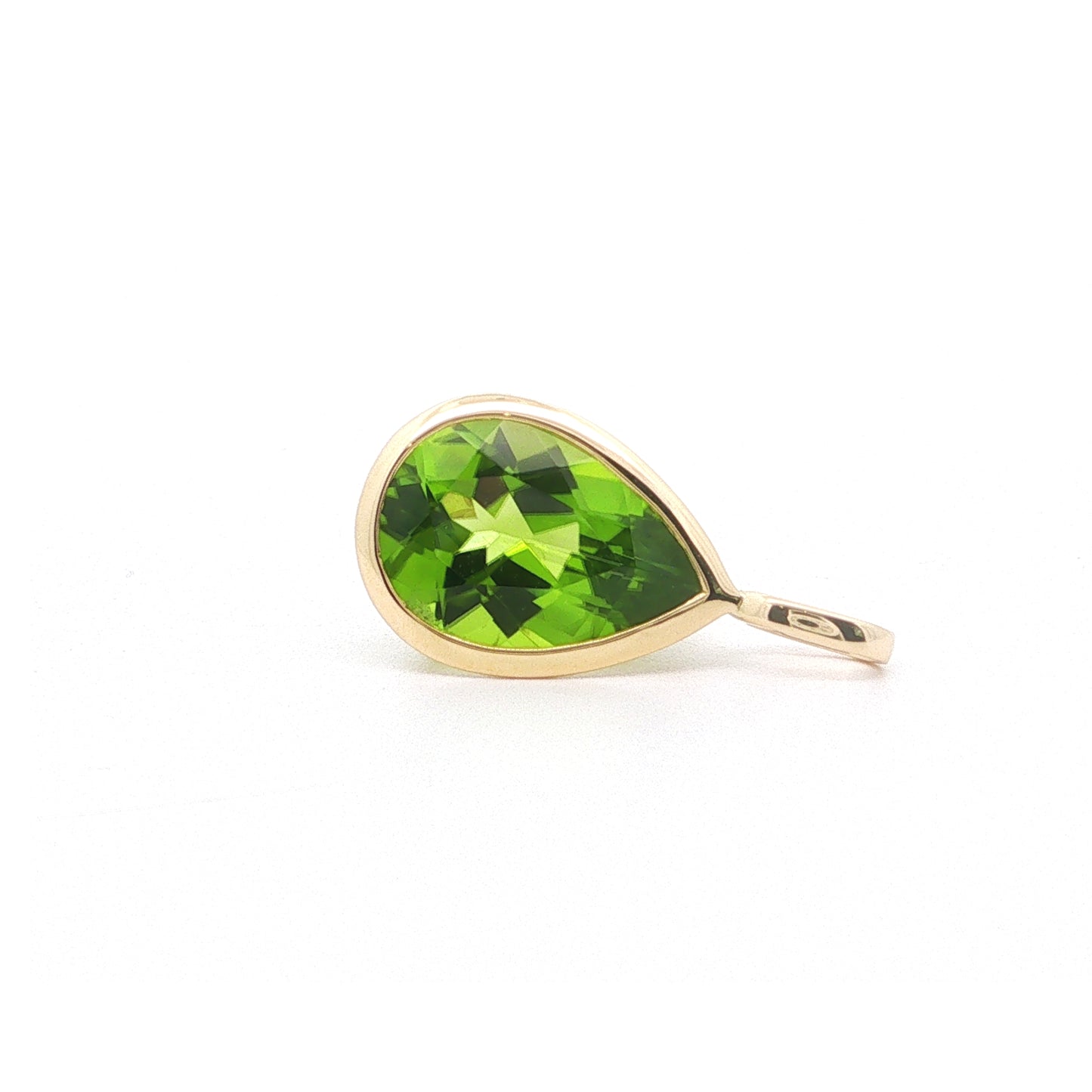 Peridot Pear Shape Bezel Pendant 3.75ct 18K Yellow Gold