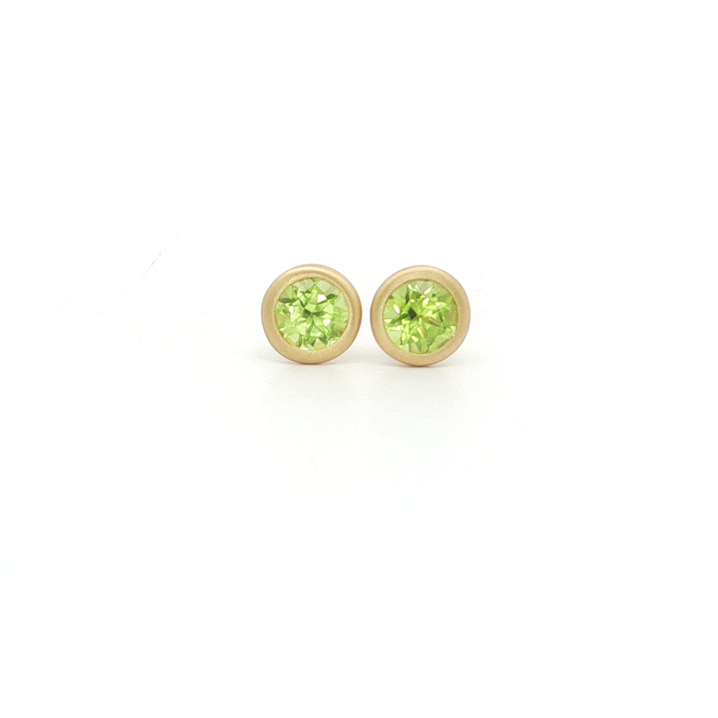 Peridot Round Bezel Earring 0.75ct 18K Yellow Gold (2)