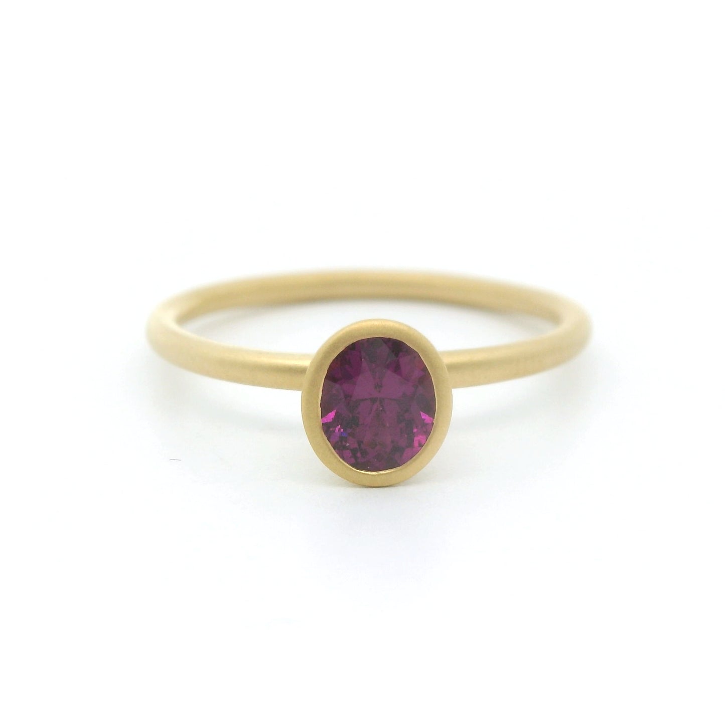 Purple Garnet Oval Yumdrop Ring 0.64ct 18K Yellow Gold Size 7 (2)