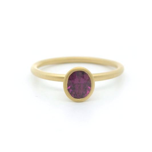Purple Garnet Oval Yumdrop Ring 0.64ct 18K Yellow Gold Size 7 (2)