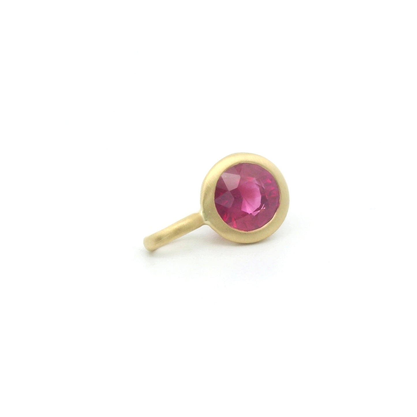 Ruby Round Bezel Pendant 0.73ct 18K Yellow Gold