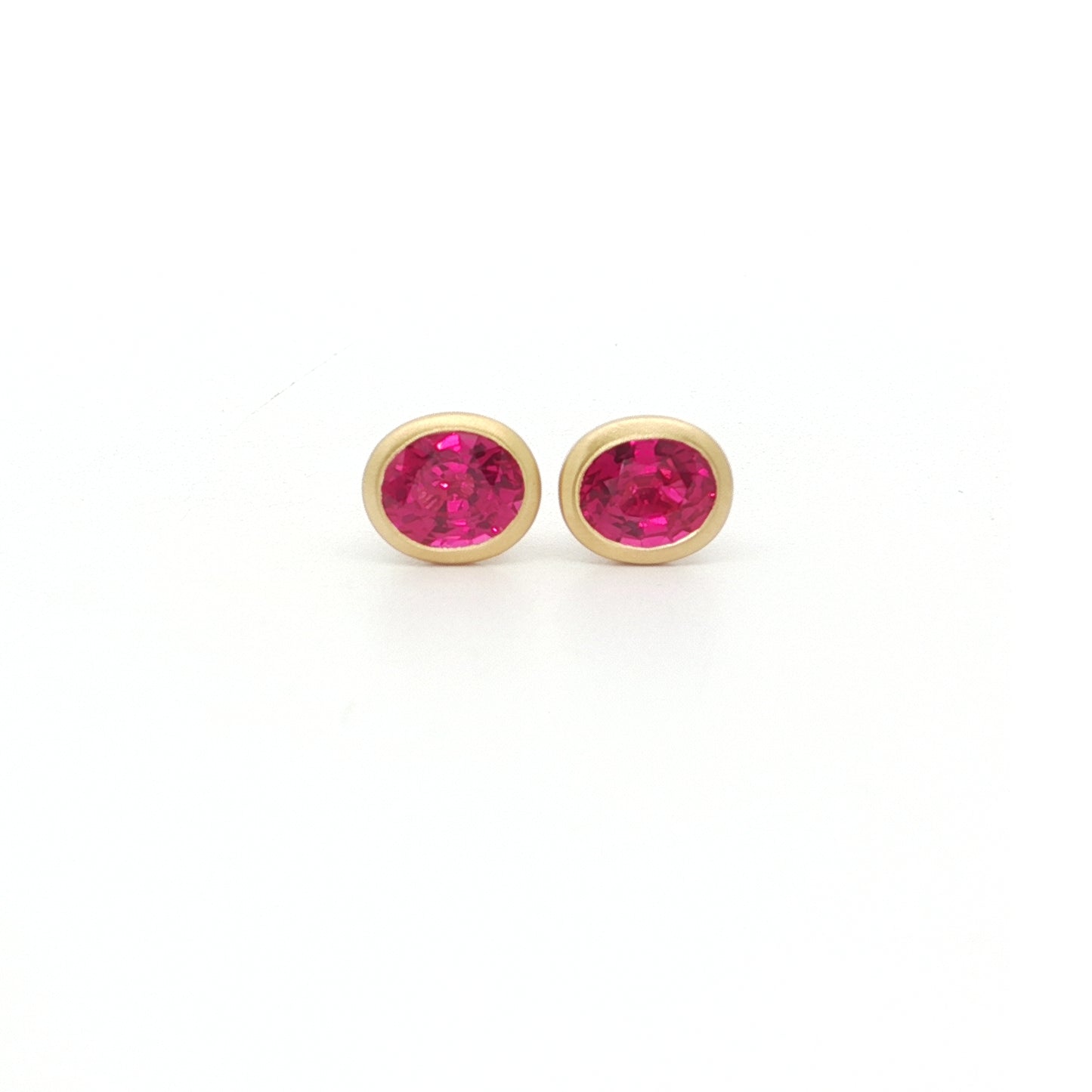 Burmese Ruby Oval Bezel Earring 1.38ct 18K Yellow Gold