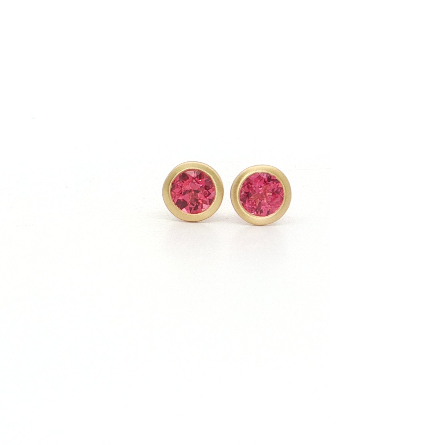 Pink Spinel Round Bezel Earring 0.77ct 18K Yellow Gold