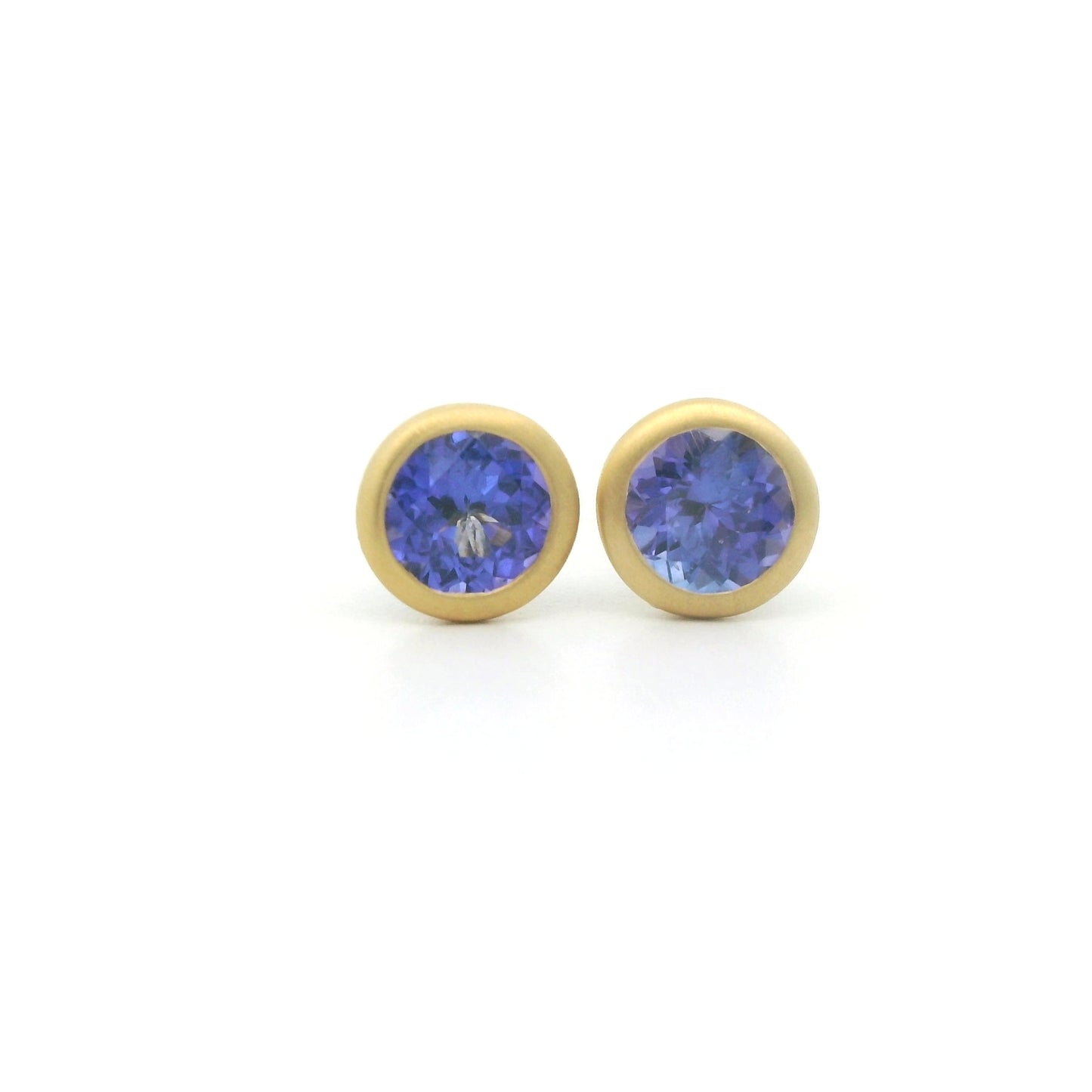 Tanzanite Round Bezel Earring 0.66ct 18K Yellow Gold
