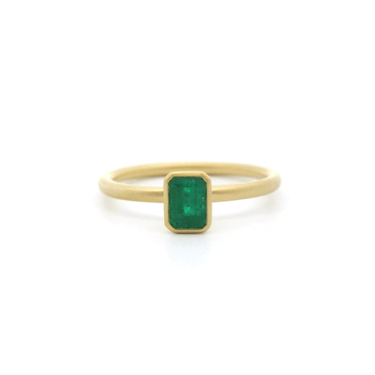 EM EC YUM RI(3) 0.45CT 18KY SZ6.5 KC9700