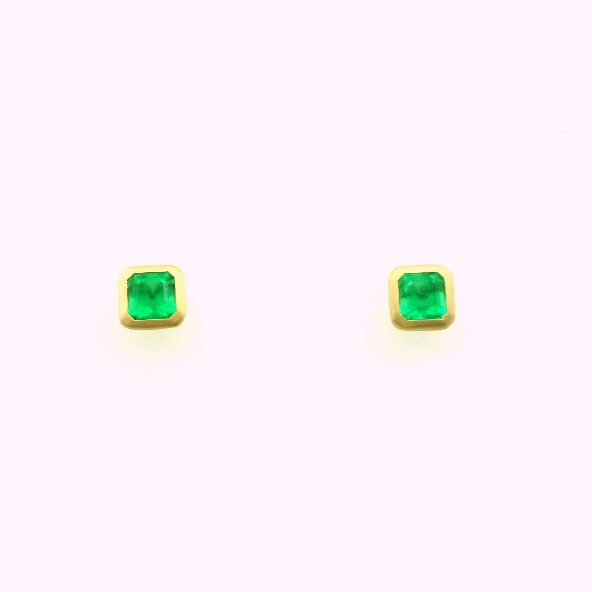 EM EC BZL ER 0.90CT 18KY KC92100