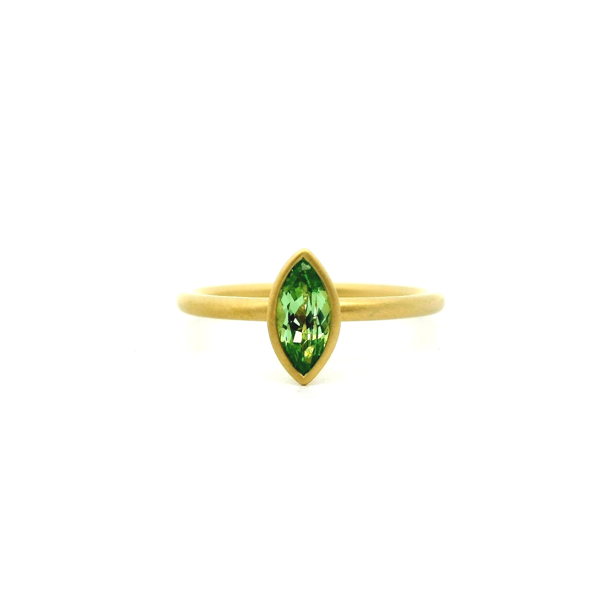 MINT GN MQ YUM RI 0.52CT 18KY SZ6.5 KC9730