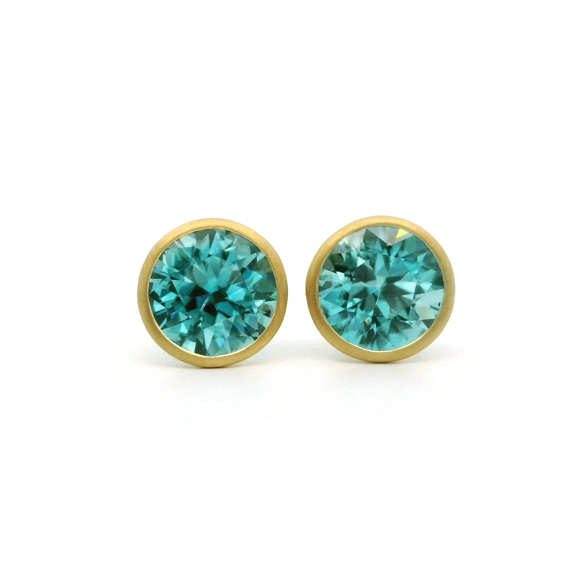 Blue Zircon Round Bezel Earring 6.63ct 18K Yellow Gold