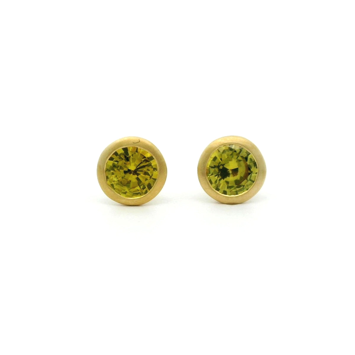 YSA RD BZL ER 0.89CT 18KY KC9500