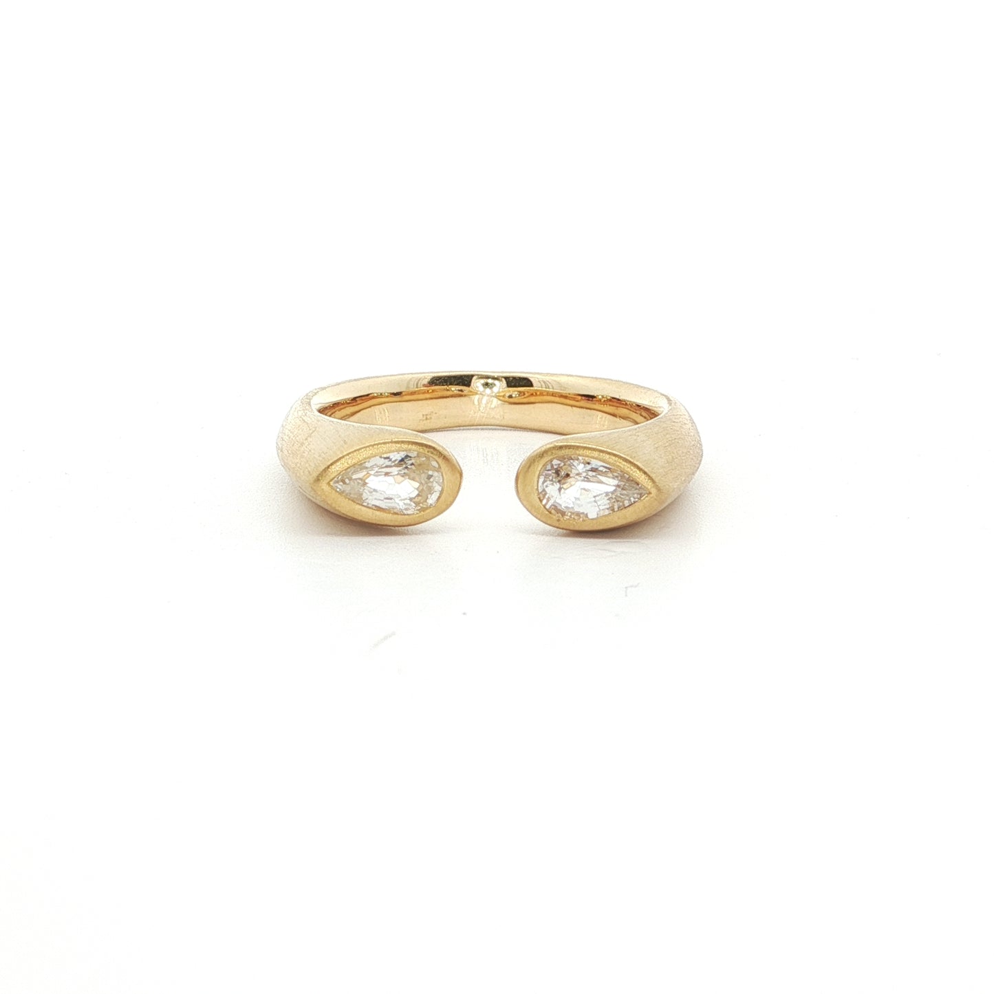 White Sapphire Pear Shape Hug Ring 0.80ct 18K Yellow Gold Size 5.5