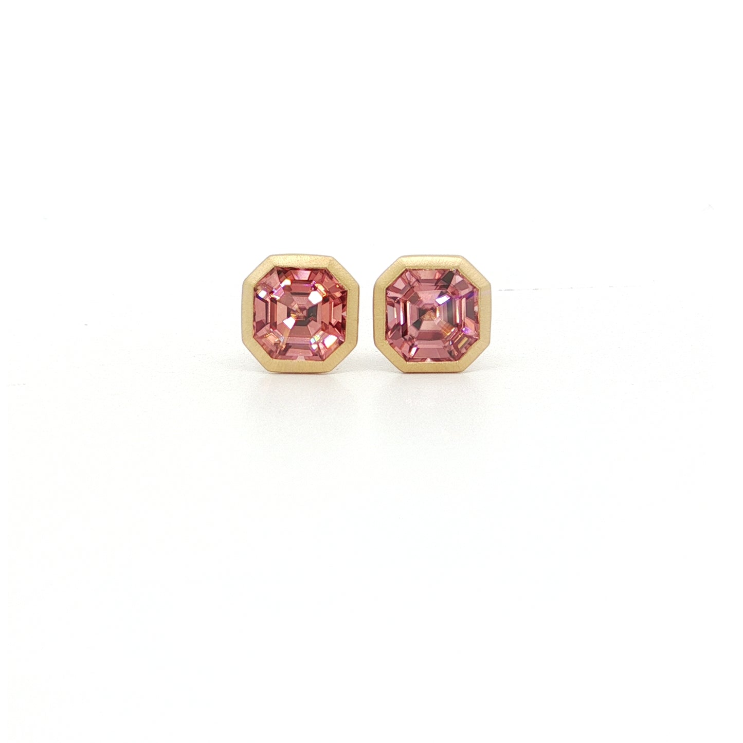 Zircon Emerald Cut Bezel Earring 2.88ct 18K Yellow Gold