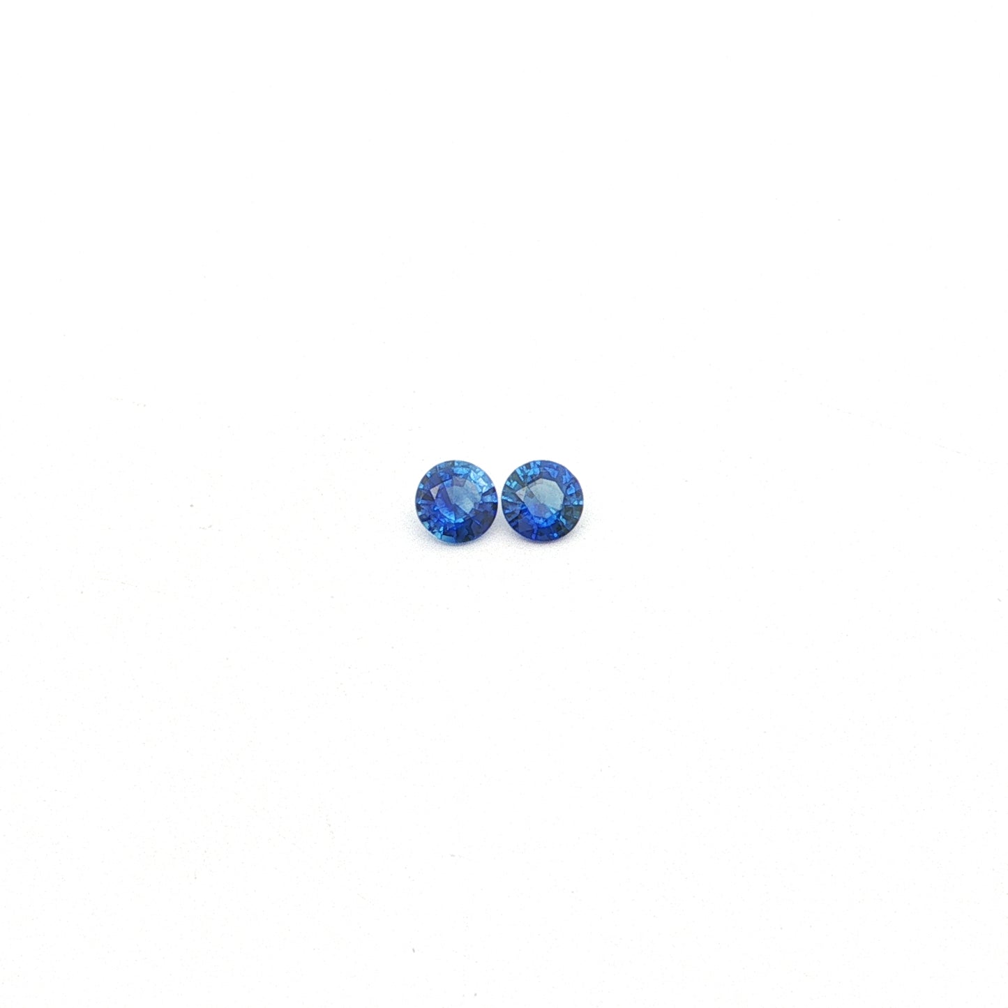 Blue Sapphire Round Matched Pair 0.53ct (H) 4mm 950pct